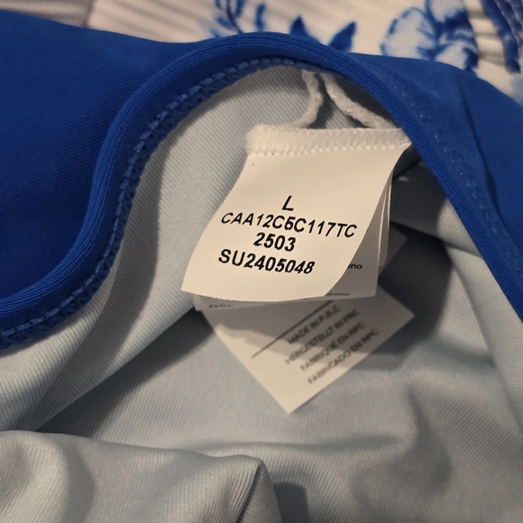 Cupshe Halter and Bikini Set - Picture 8 of 8